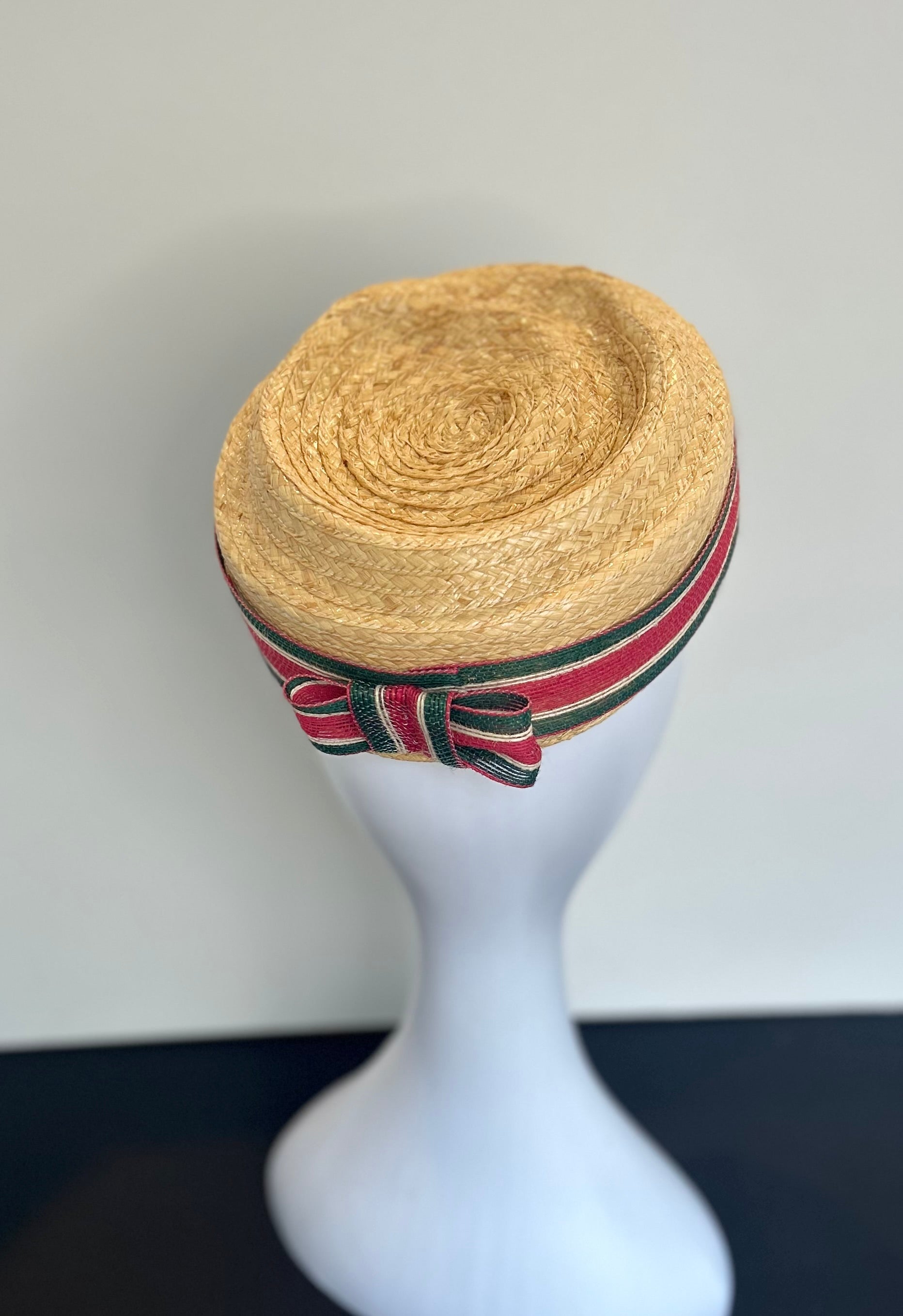 Straw Pillbox